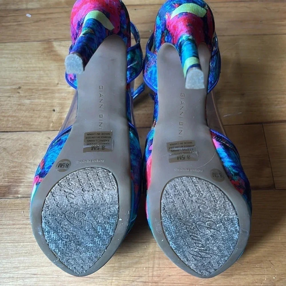 Gianni Bini Peep Toe Multicolored Heel Shoe Size 8.5 - Picture 9 of 10